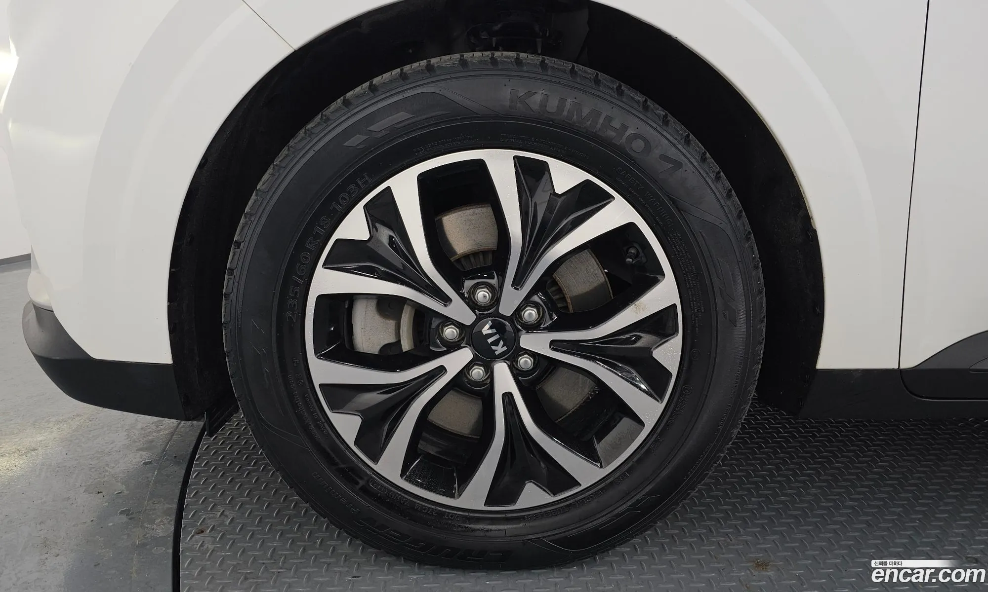 Kia Carnival 2021 — 18