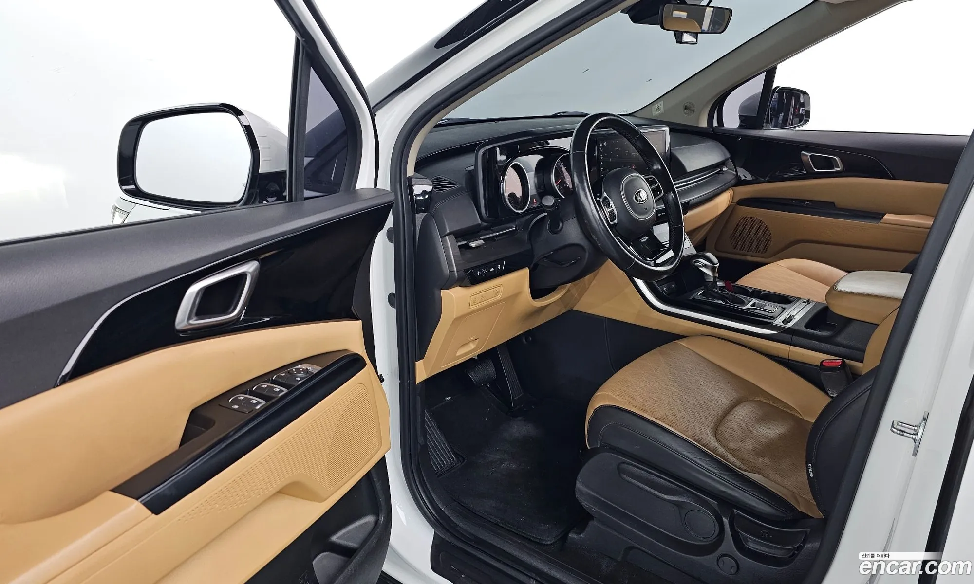 Kia Carnival 2021 — 19