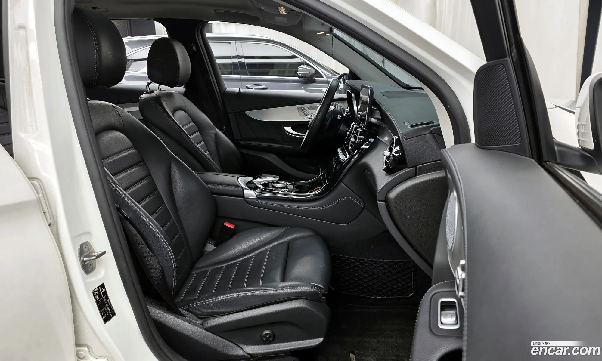 Mercedes-Benz GLC-Class X253 2018 — 16