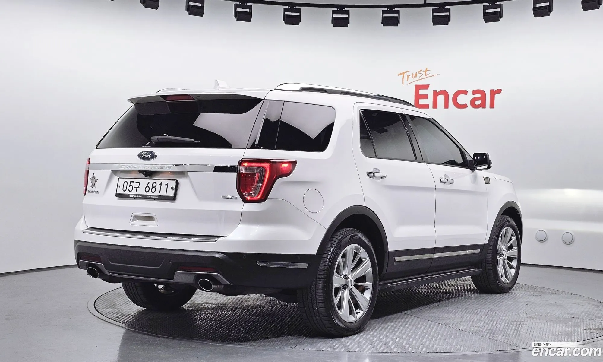 Ford Explorer 2018 1FM5K8FH2JGC88359 — 15