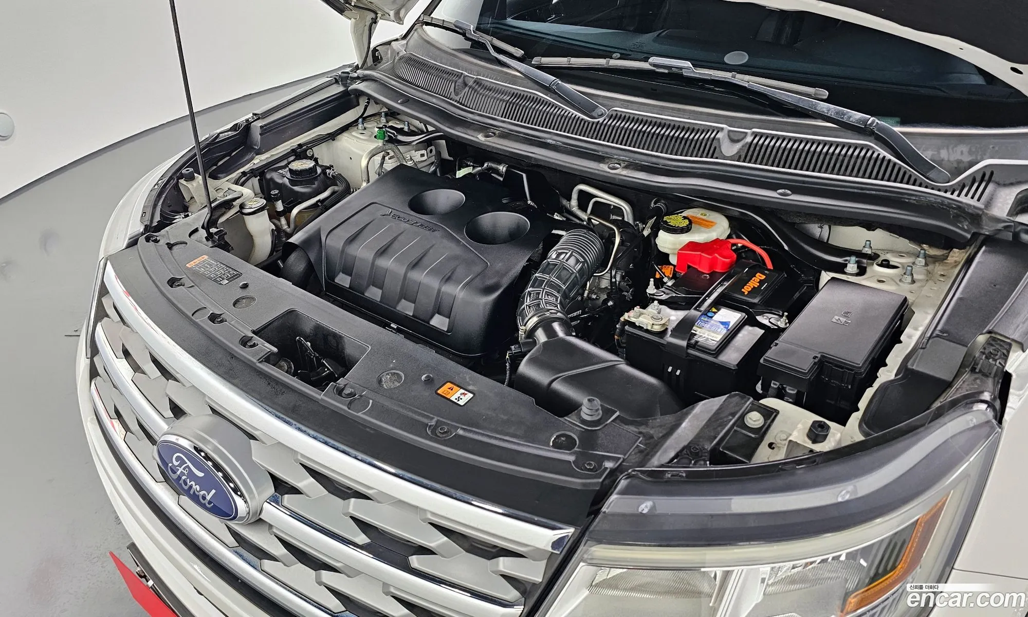 Ford Explorer 2018 1FM5K8FH2JGC88359 — 4