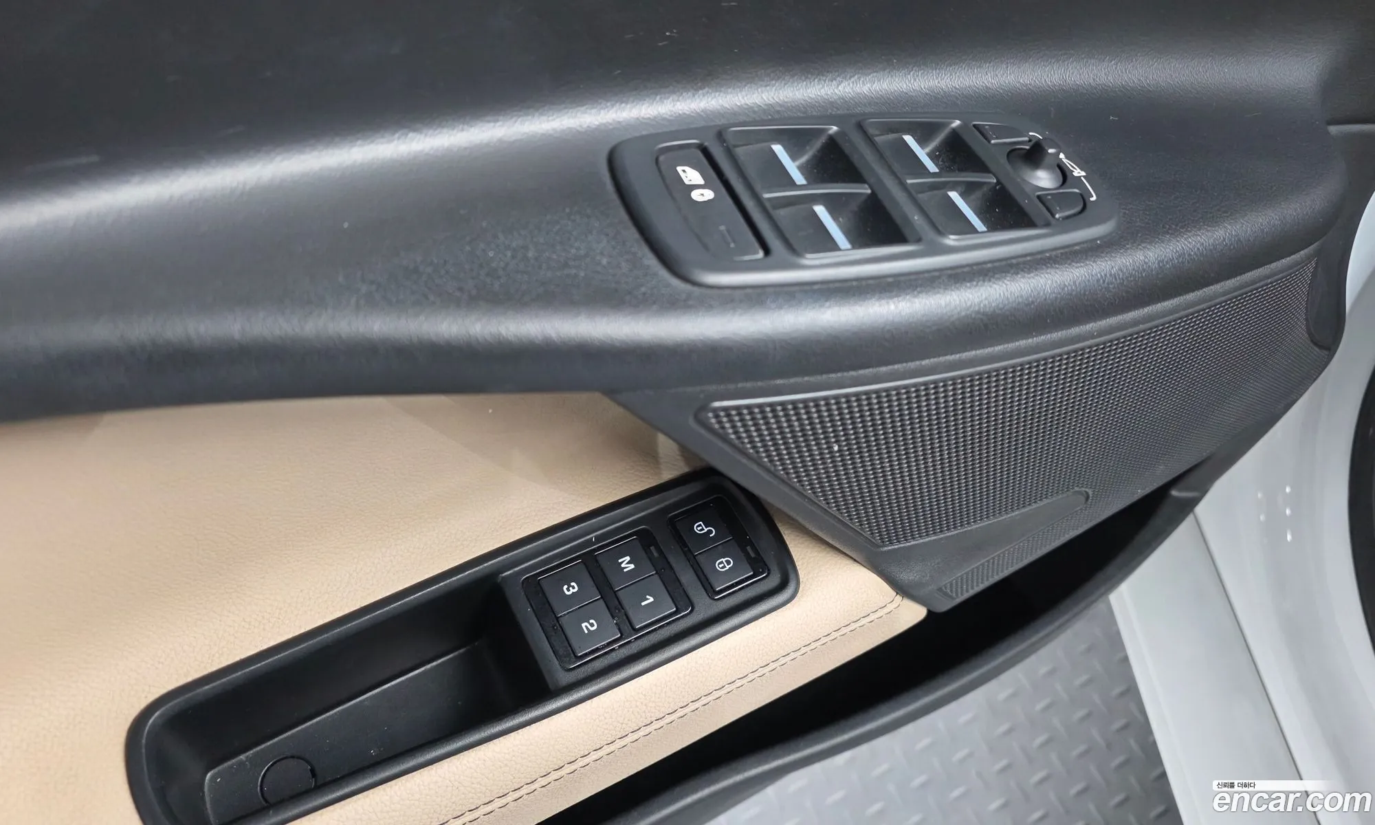 Jaguar XE 2016 — 7
