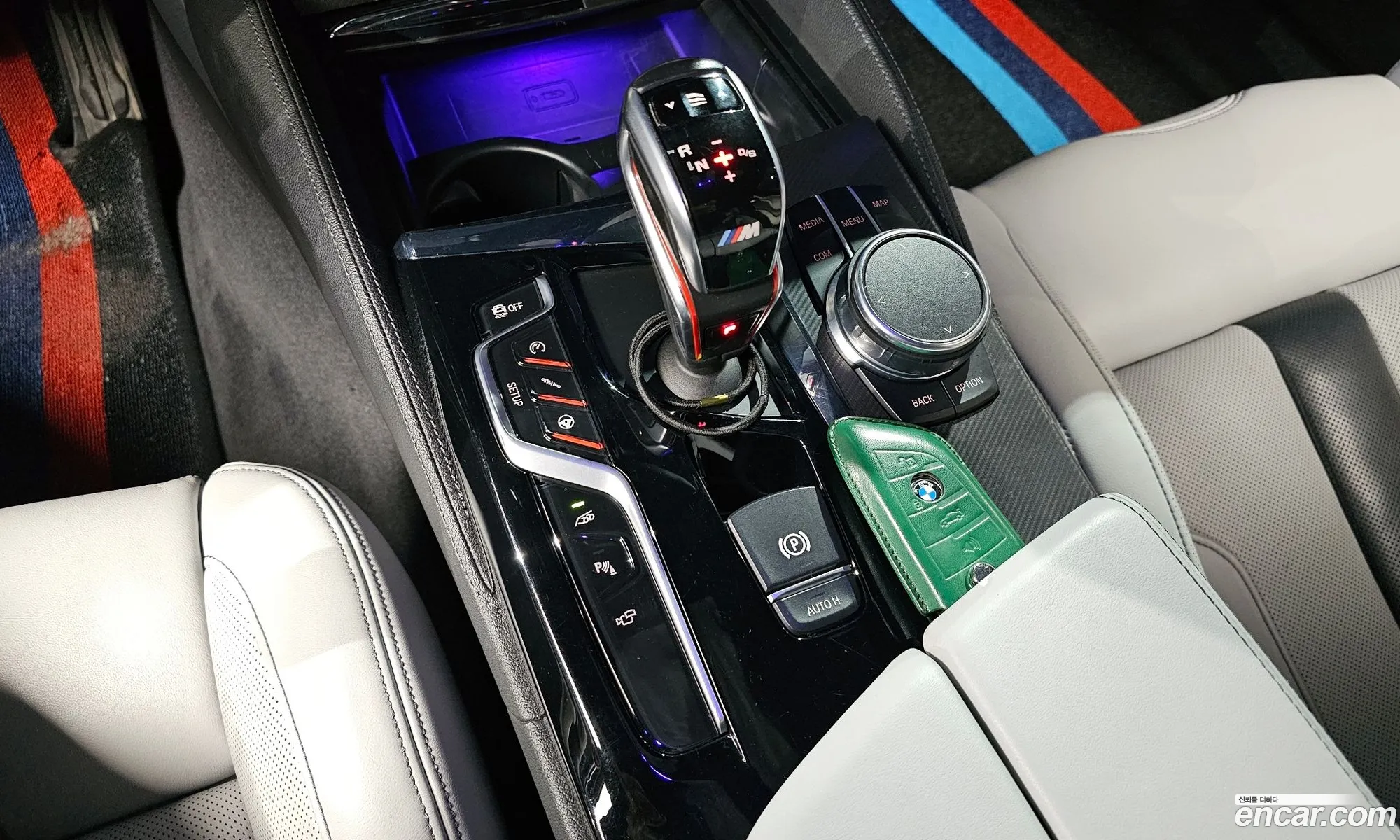 BMW M5 2018 WBSJF0103JG964871 — 10
