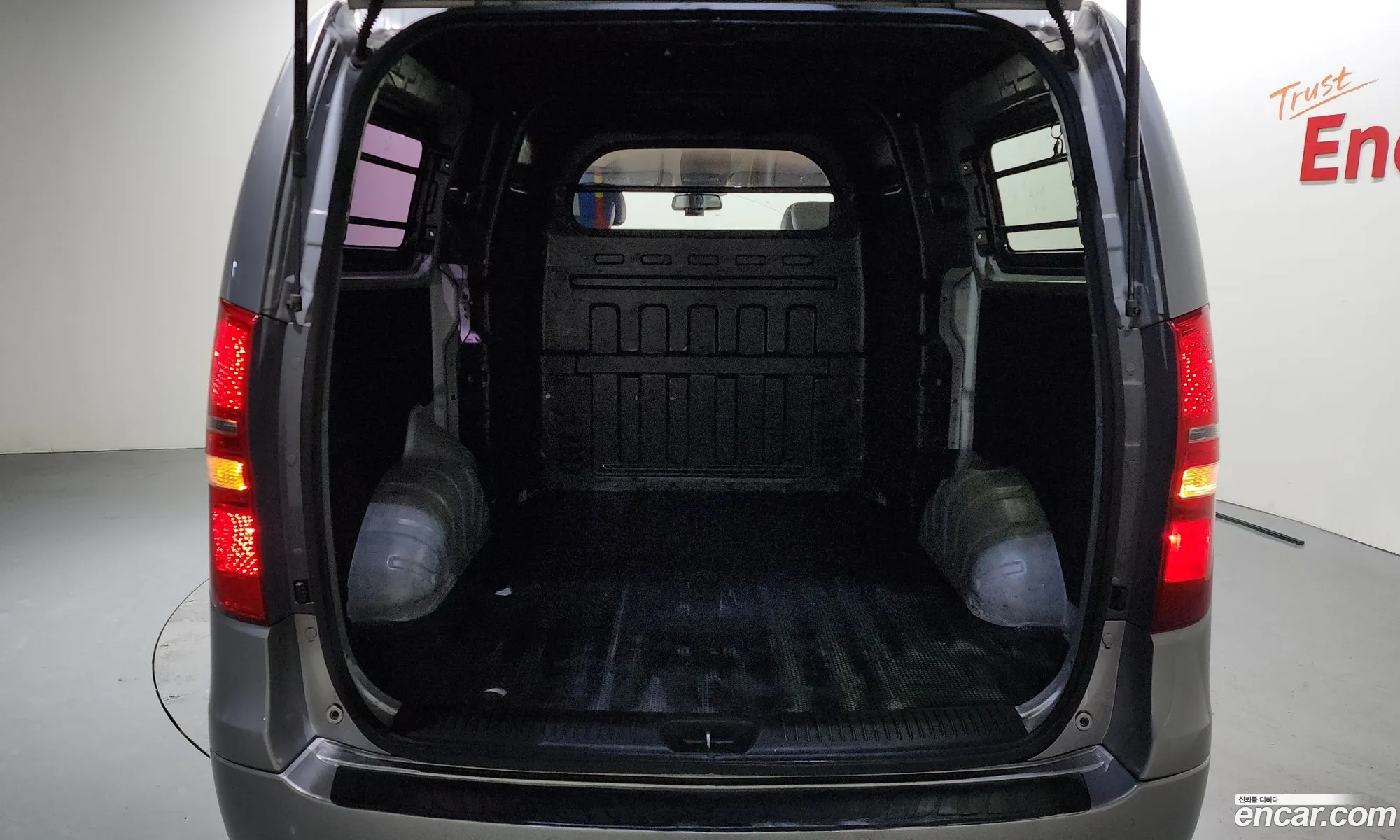 Hyundai Grand Starex 2014 — 15