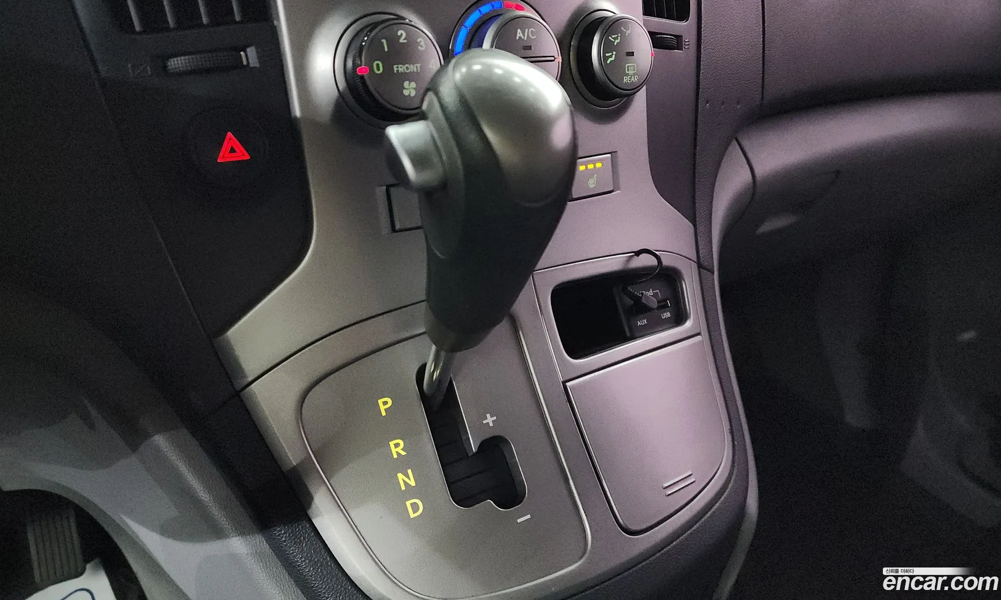 Hyundai Grand Starex 2014 — 13