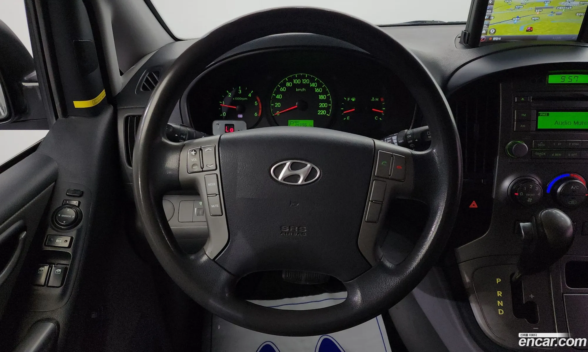 Hyundai Grand Starex 2014 — 19