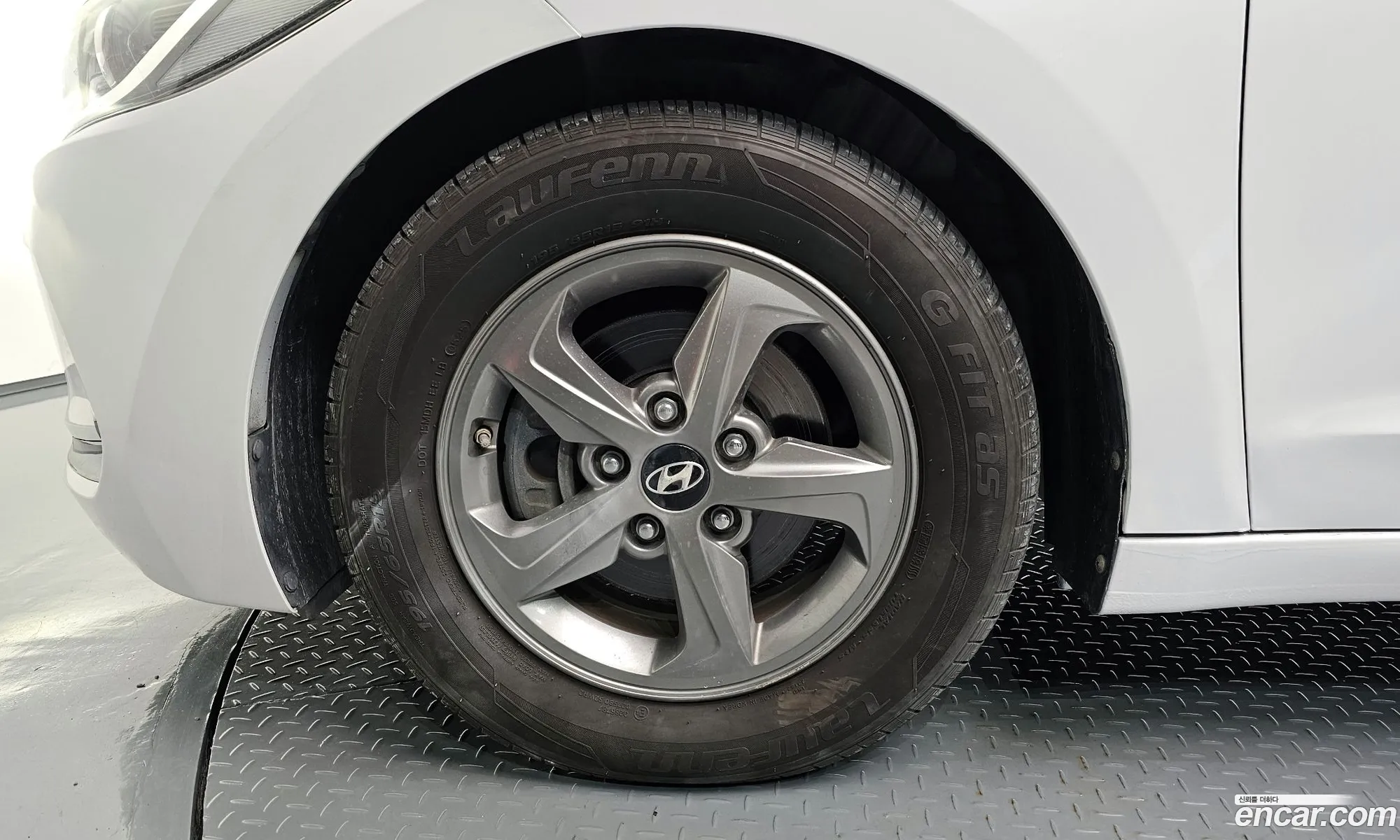 Hyundai Elantra AD 2016 — 9