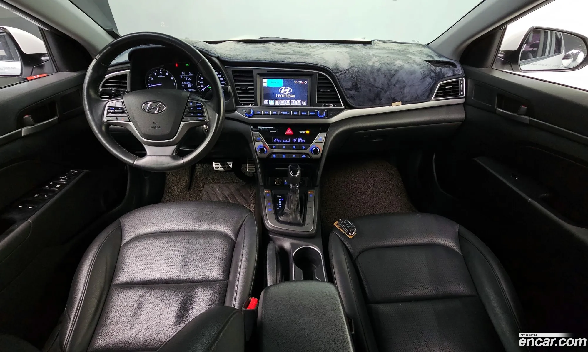 Hyundai Elantra AD 2016 — 11