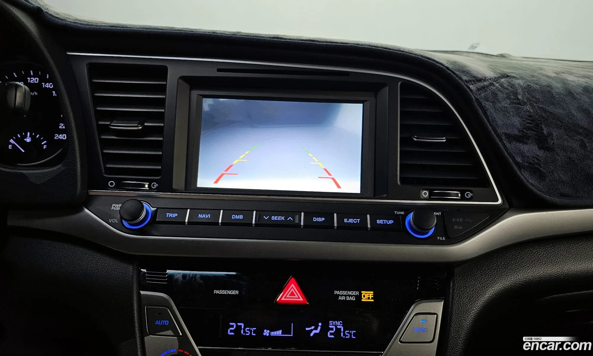 Hyundai Elantra AD 2016 — 14