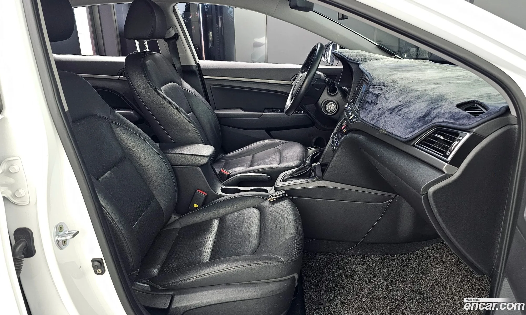 Hyundai Elantra AD 2016 — 6