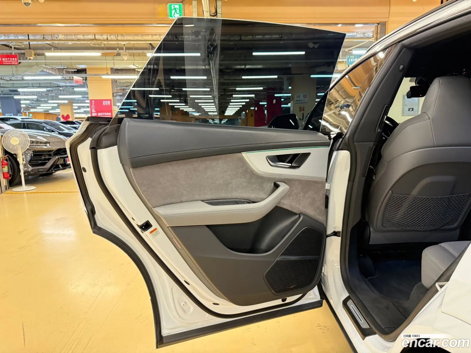 Audi Q8 2022 — 3