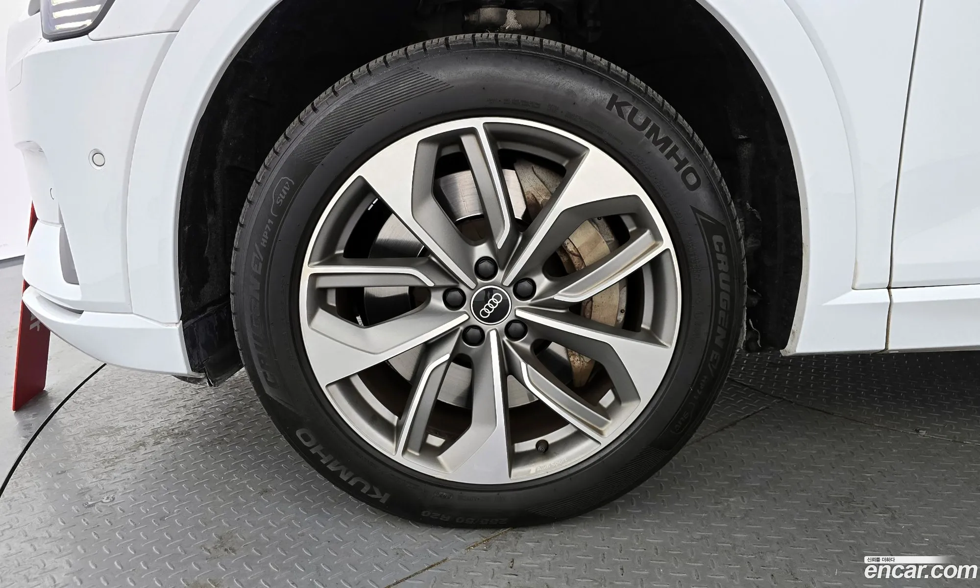 Audi e-tron 2021 WAUZZZGE8MB044077 — 17