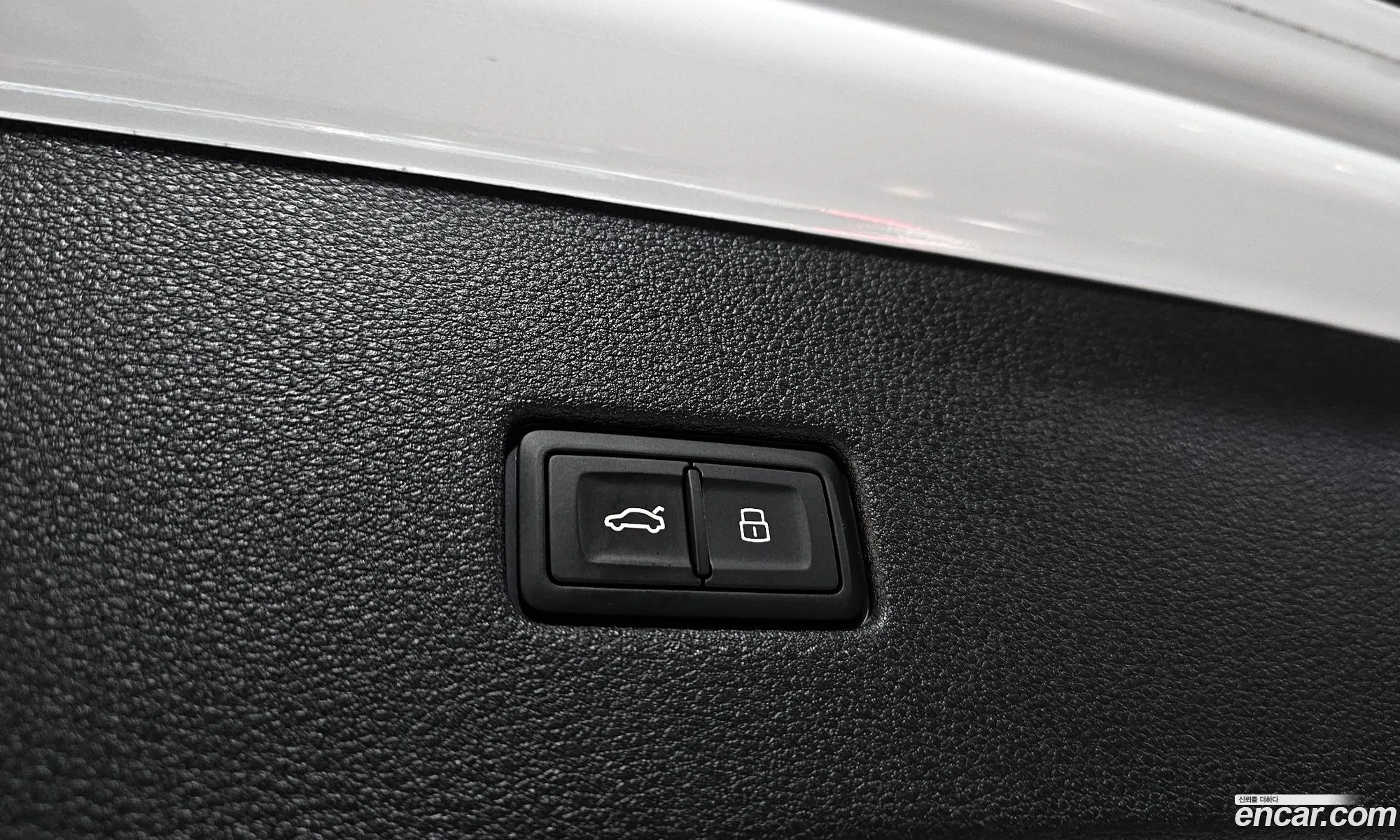 Audi Q8 2022 WAUZZZF11ND017484 — 10