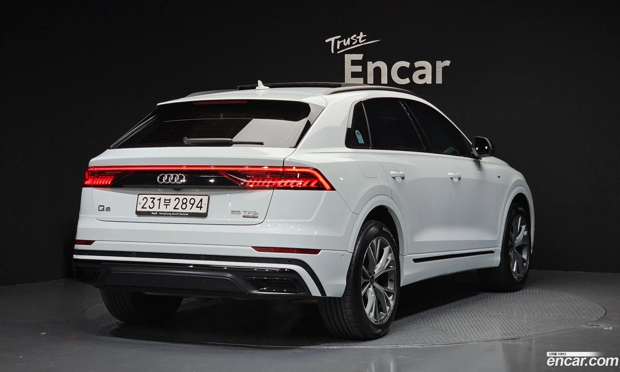 Audi Q8 2022 WAUZZZF11ND017484 — 5