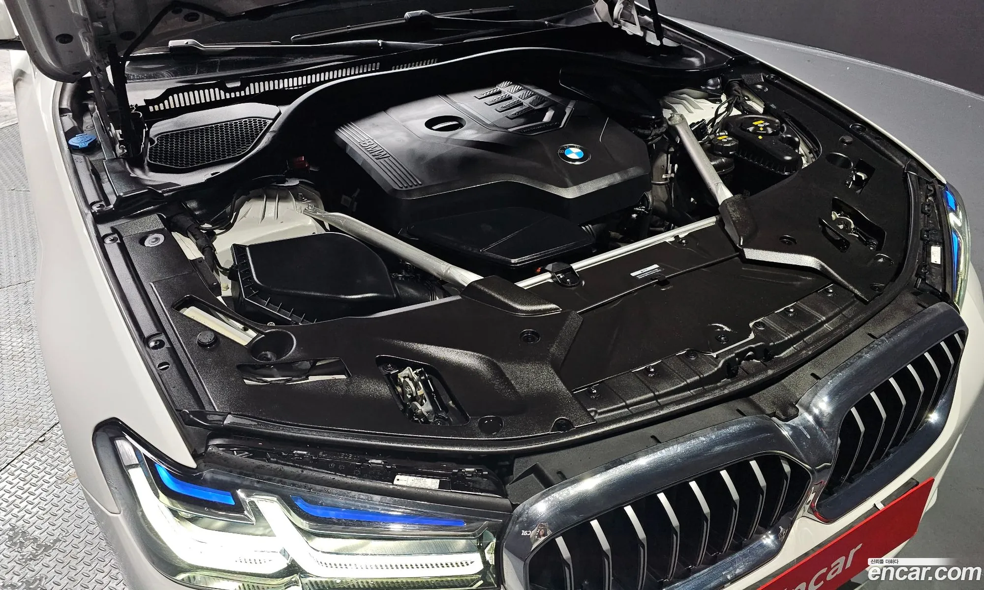 BMW 5 Series 2023 WBA71BH01PCL72352 — 14
