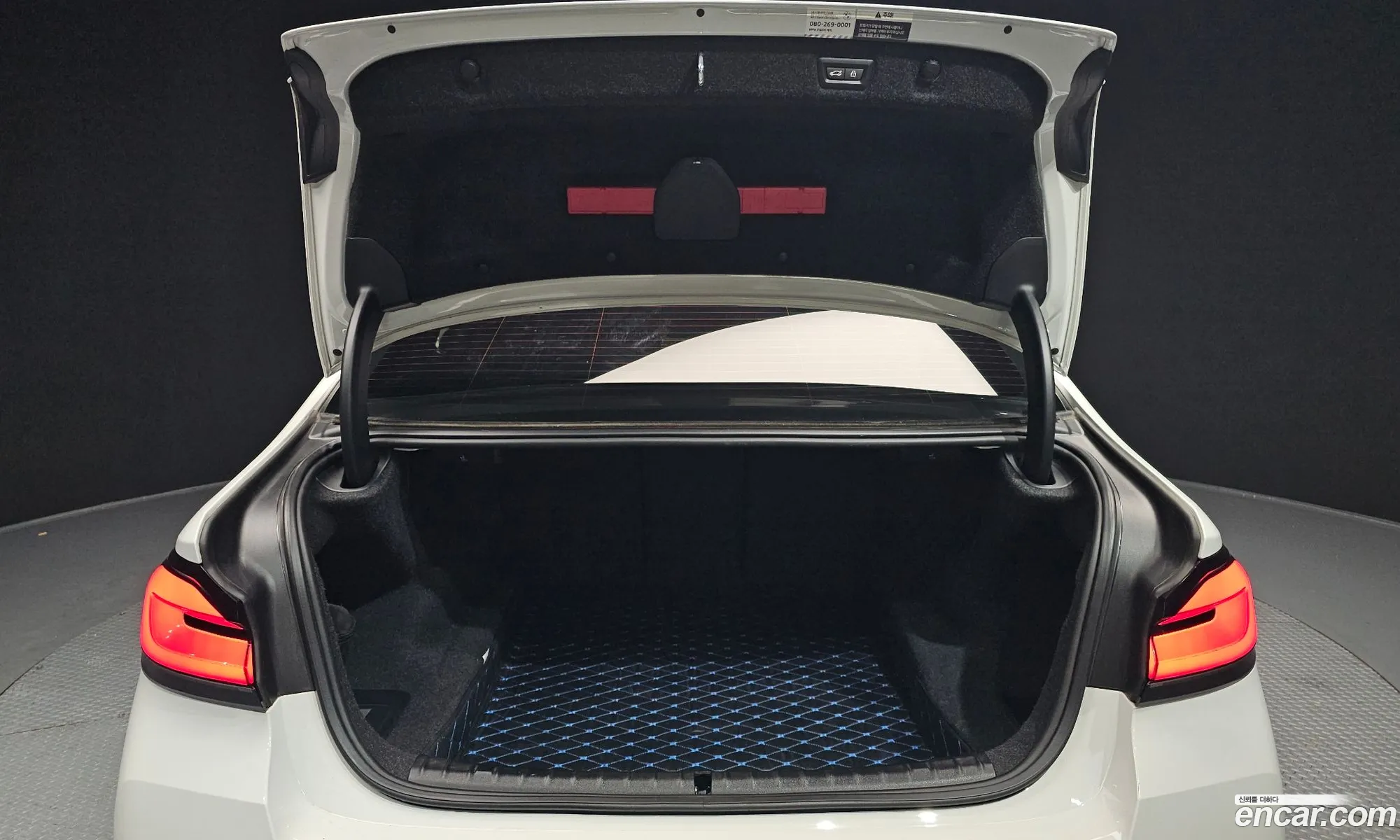 BMW 5 Series 2023 WBA71BH01PCL72352 — 10