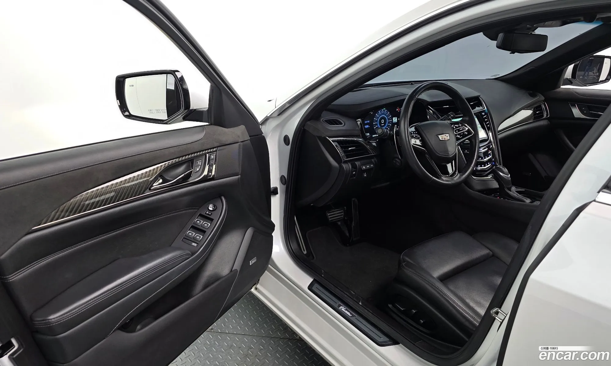 Cadillac CTS 2018 1G6A85SX0J0174322 — 2