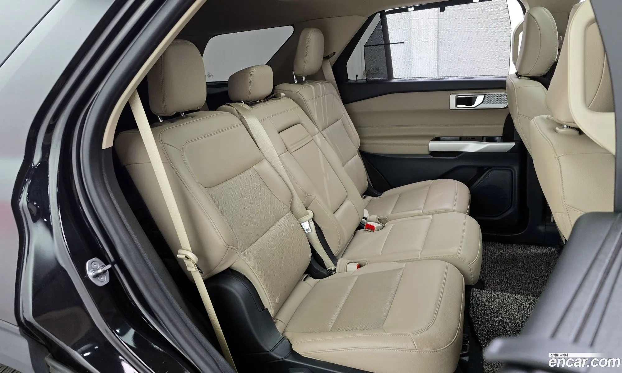 Ford Explorer 6th Gen 2021 1FMSK8FH5MGA09509 — 3