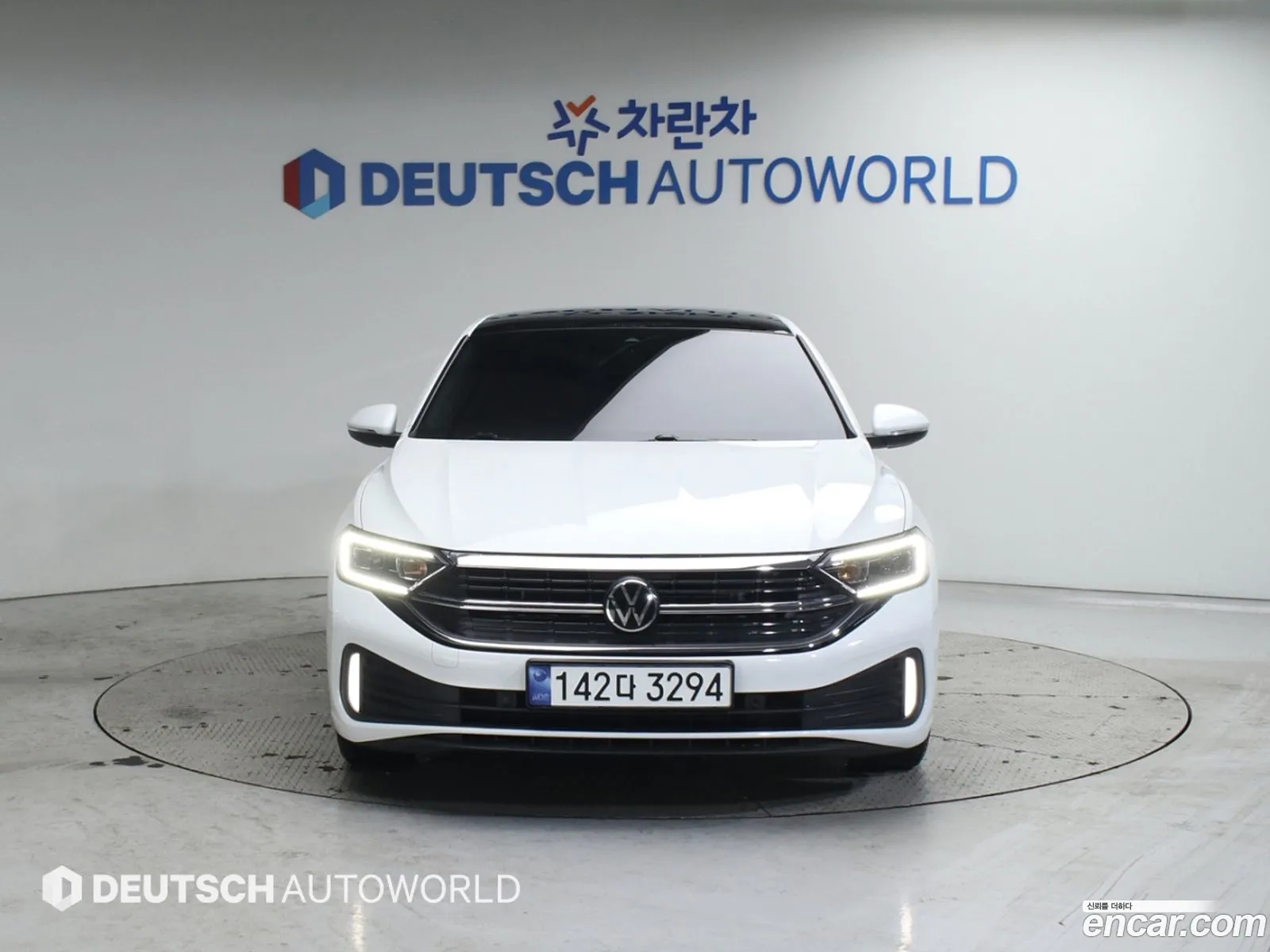 Volkswagen Jetta 7th Gen 2023 — 16