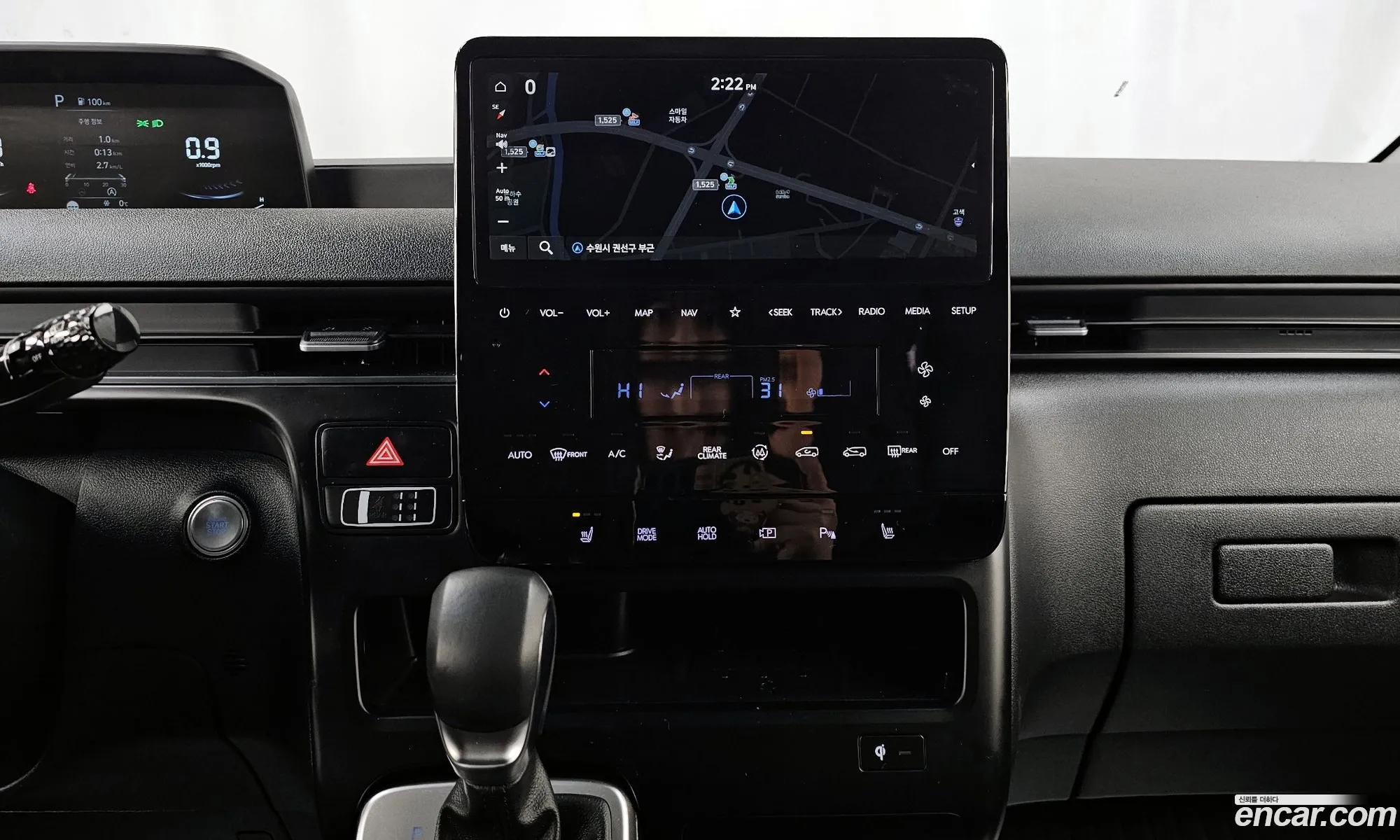 Hyundai Staria 2023 — 19