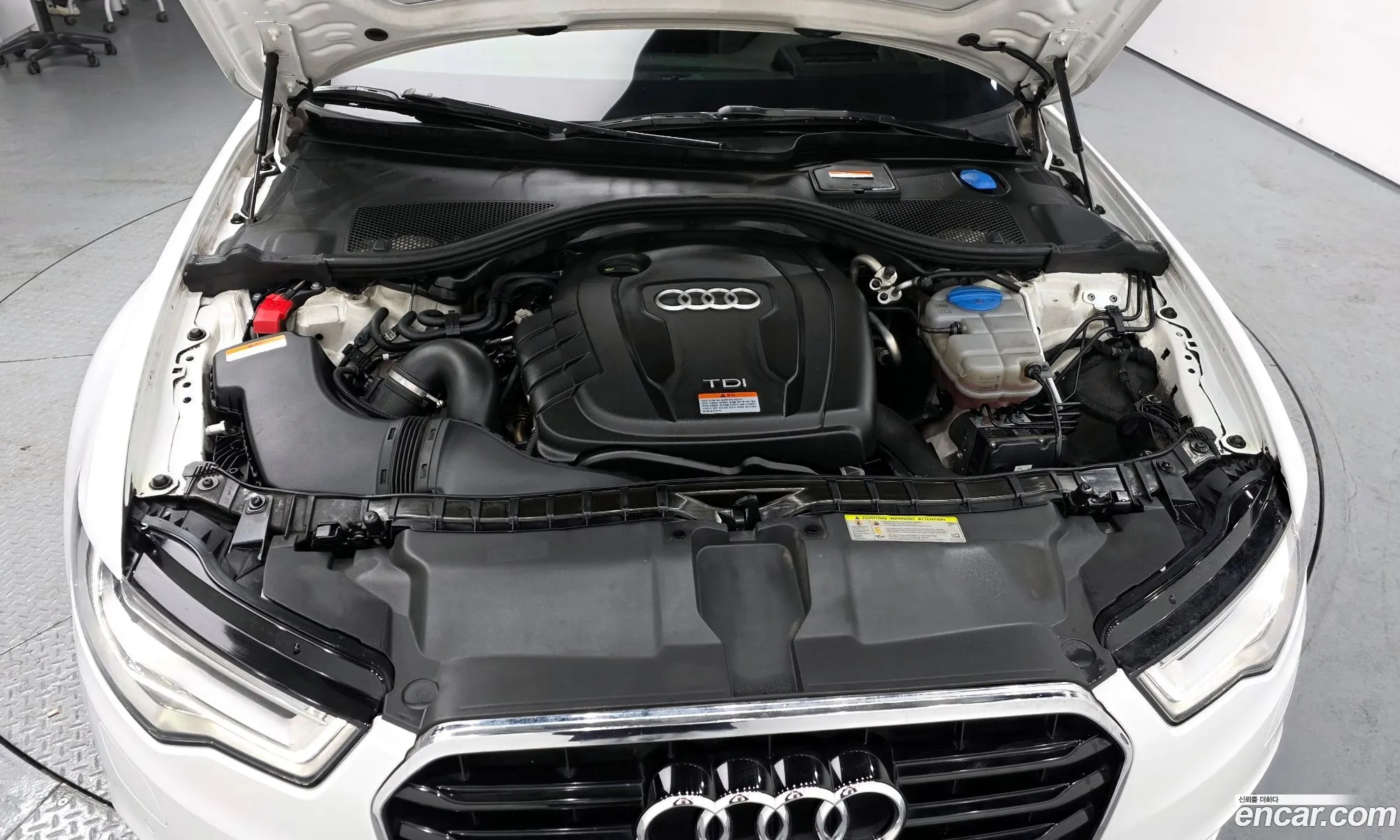 Audi A6 2015 — 14