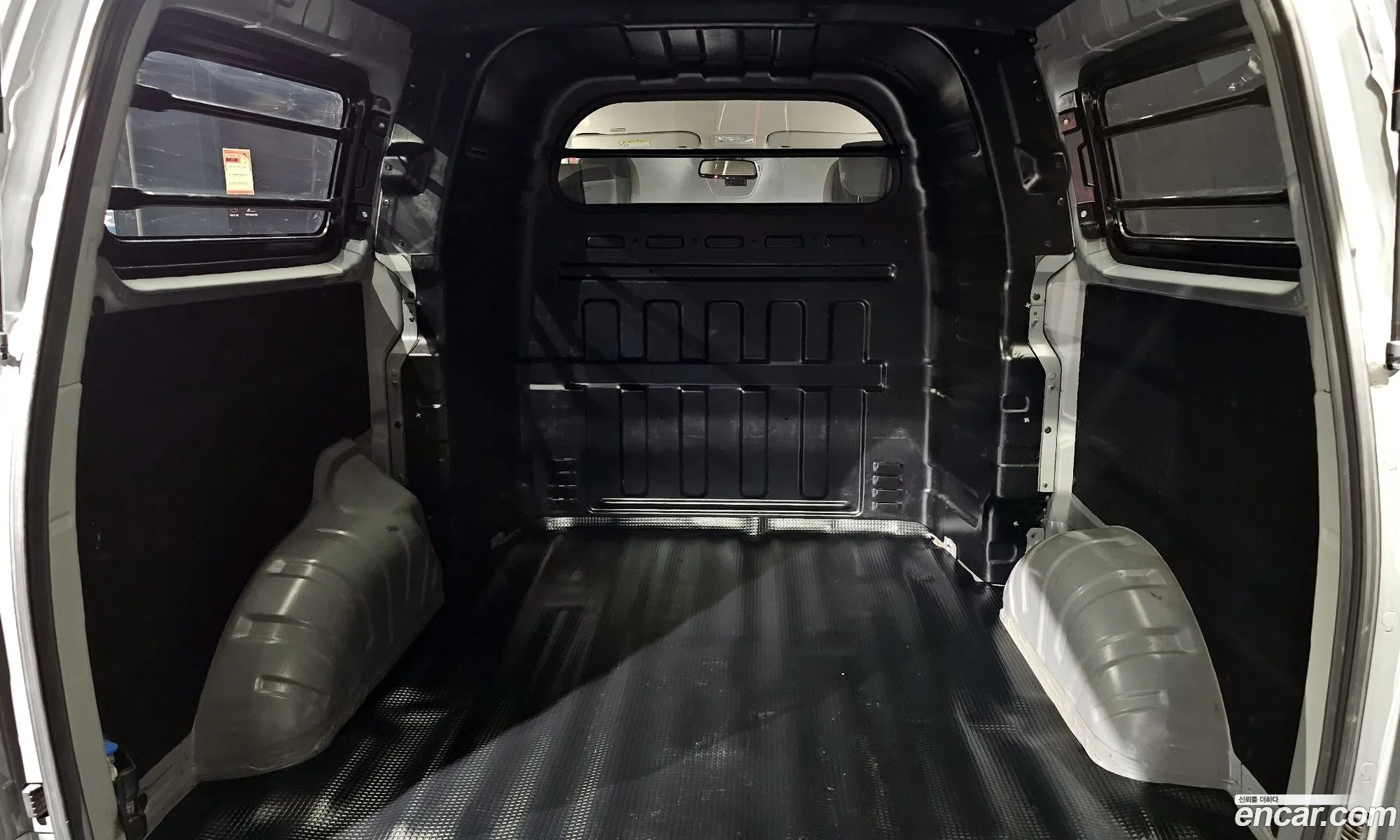 Hyundai Grand Starex 2018 — 12