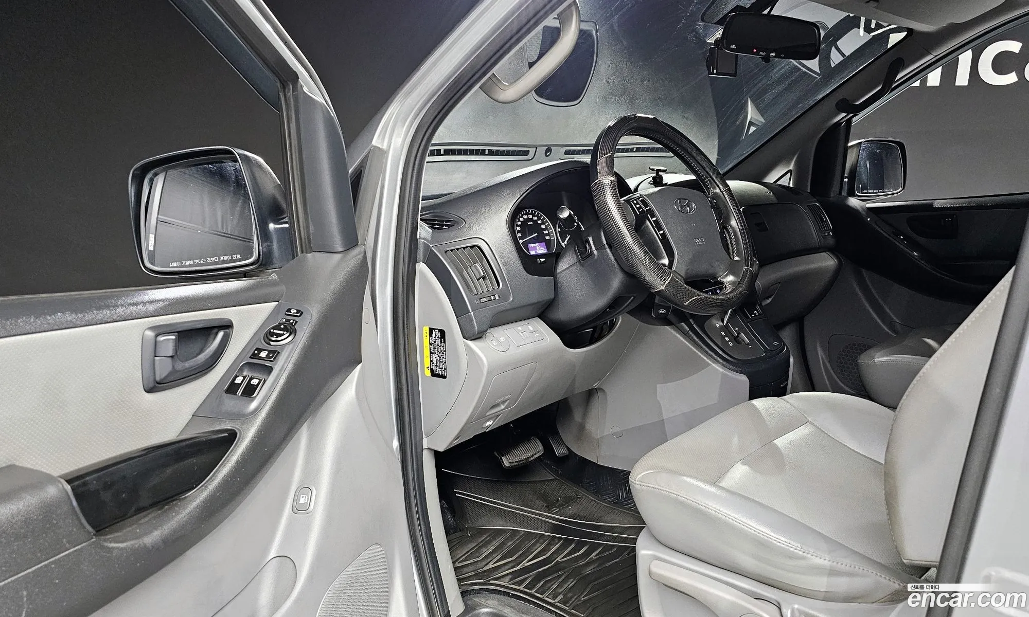 Hyundai Grand Starex 2018 — 18