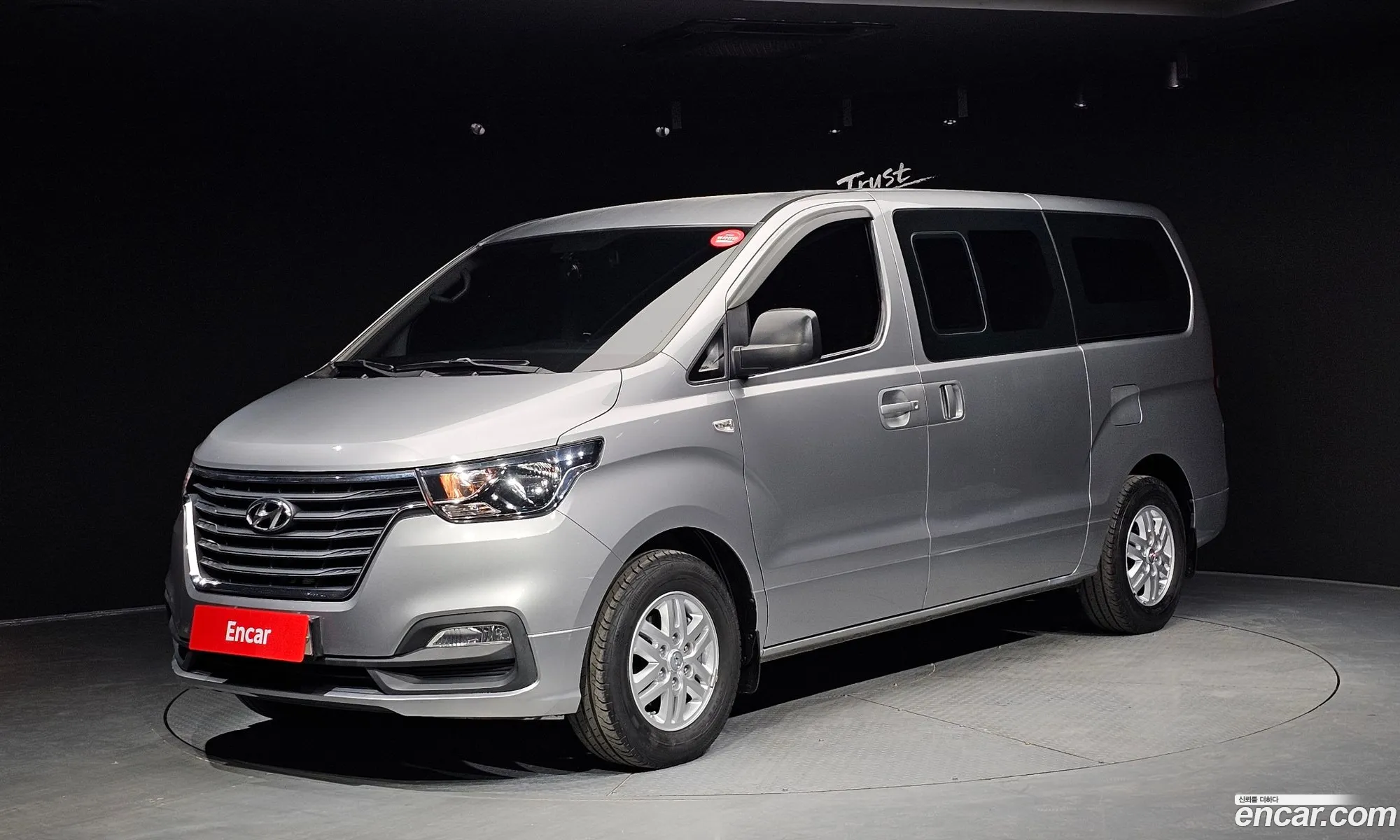 Hyundai Grand Starex 2018 — 16