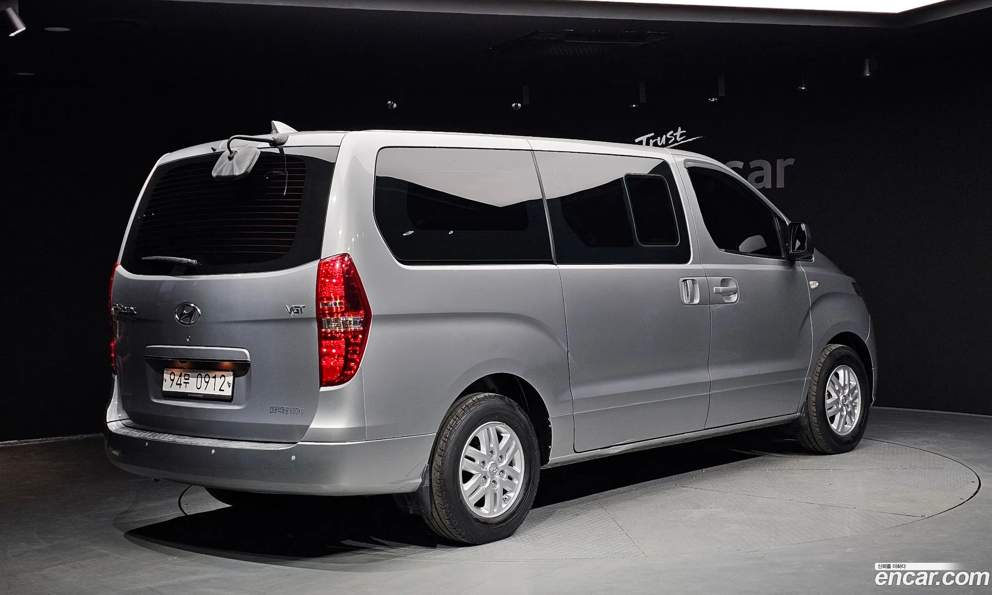 Hyundai Grand Starex 2018 — 13