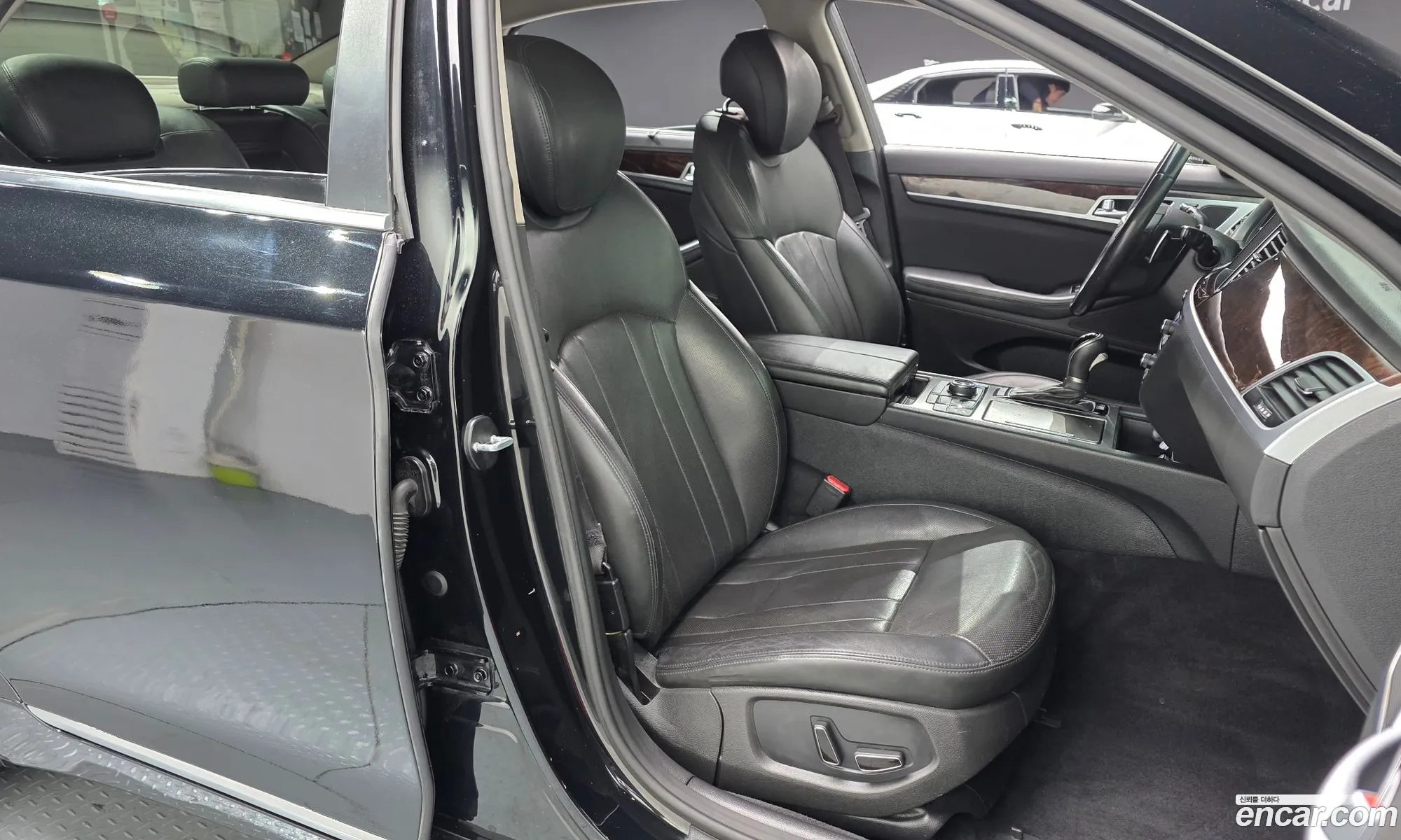 Hyundai Genesis DH 2015 — 6