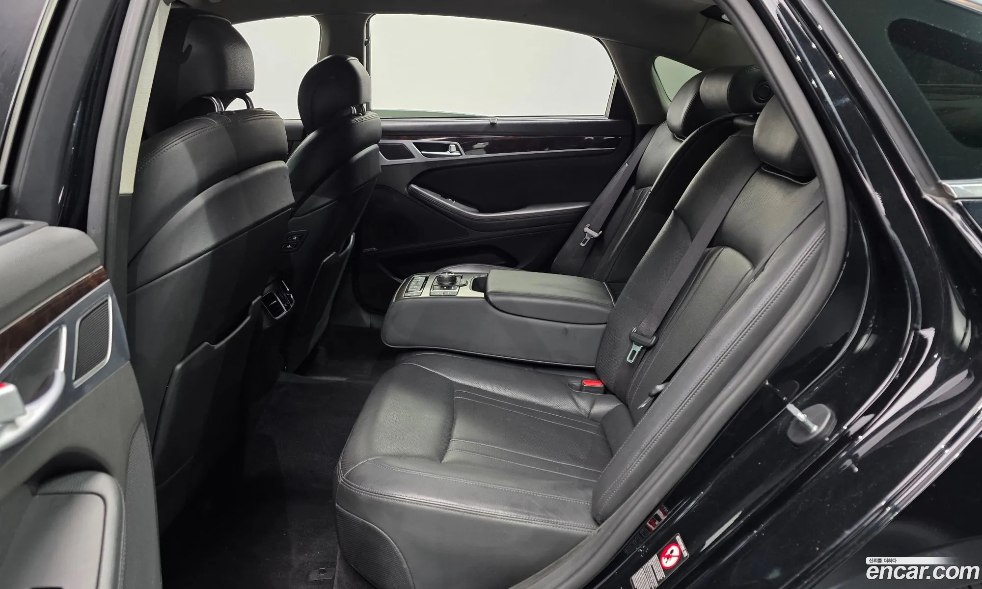 Hyundai Genesis DH 2015 — 15