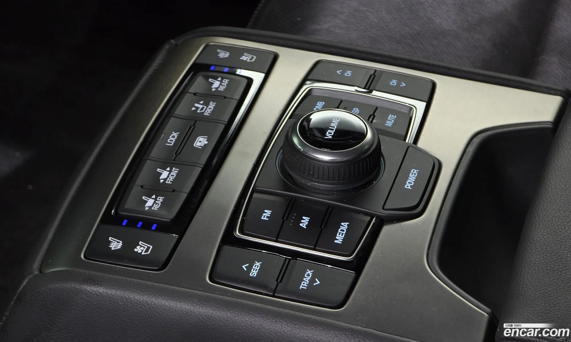 Hyundai Genesis DH 2015 — 12