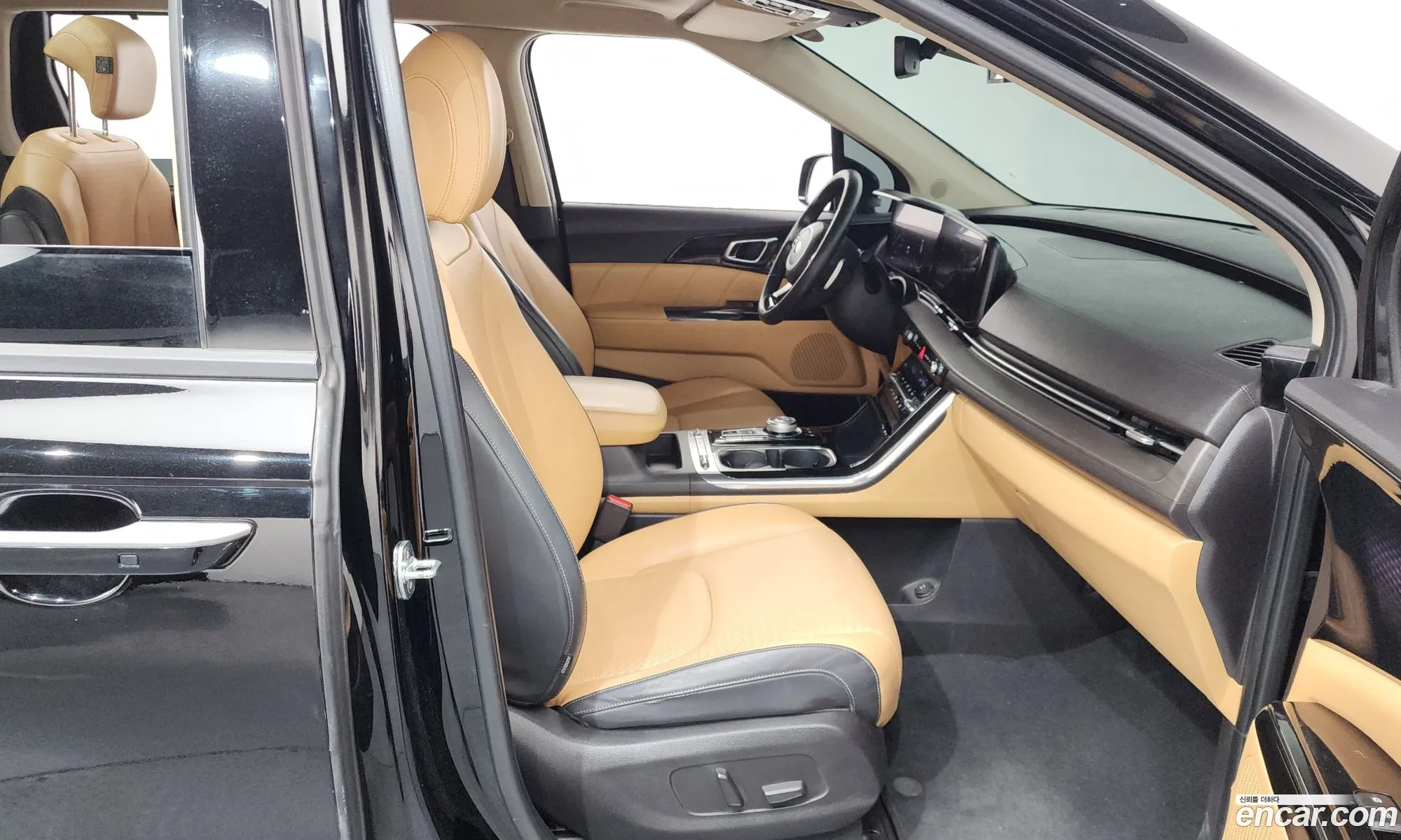 Kia Carnival 2021 KNANE81BBMS079100 — 8