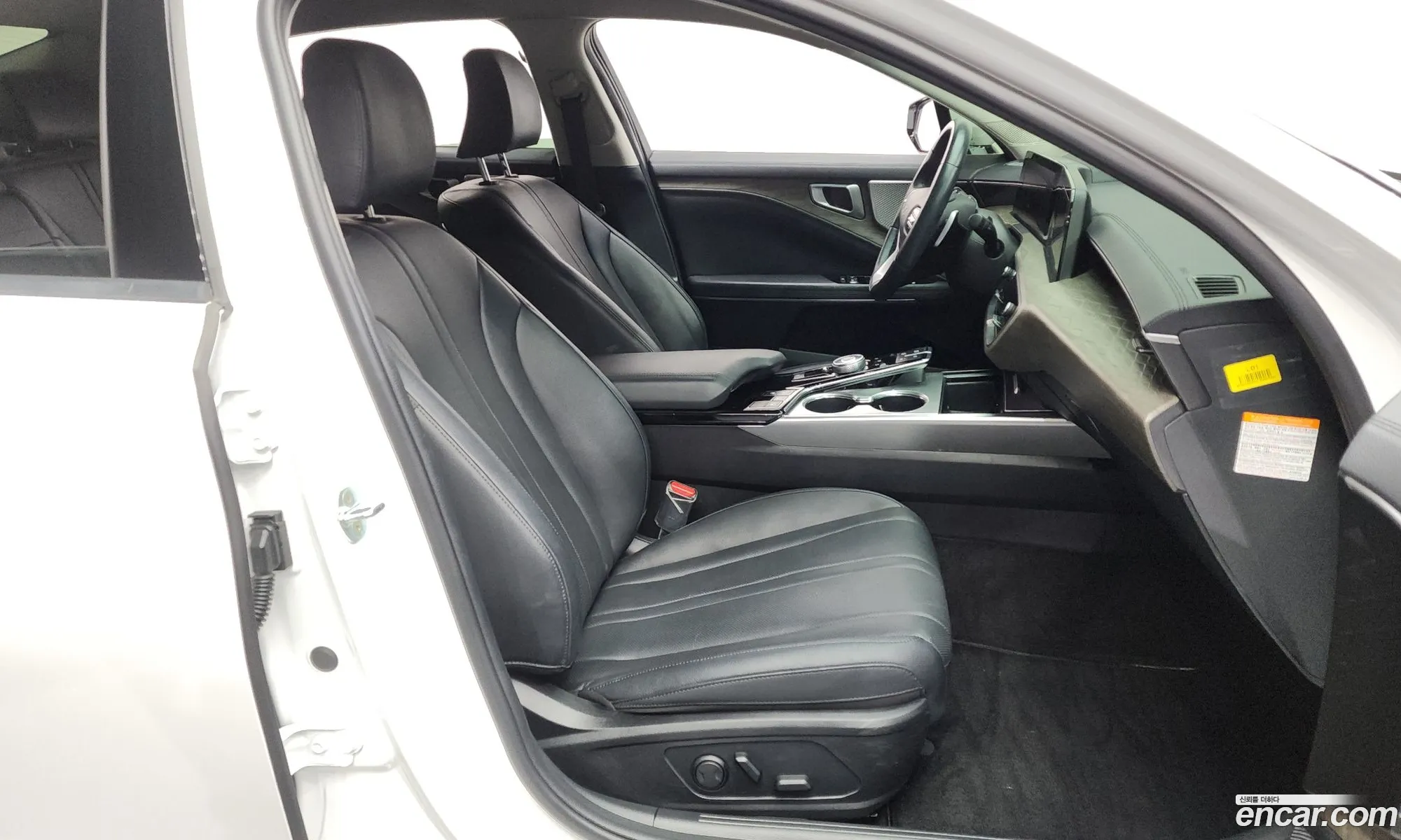 Kia K8 Hybrid 2022 — 3