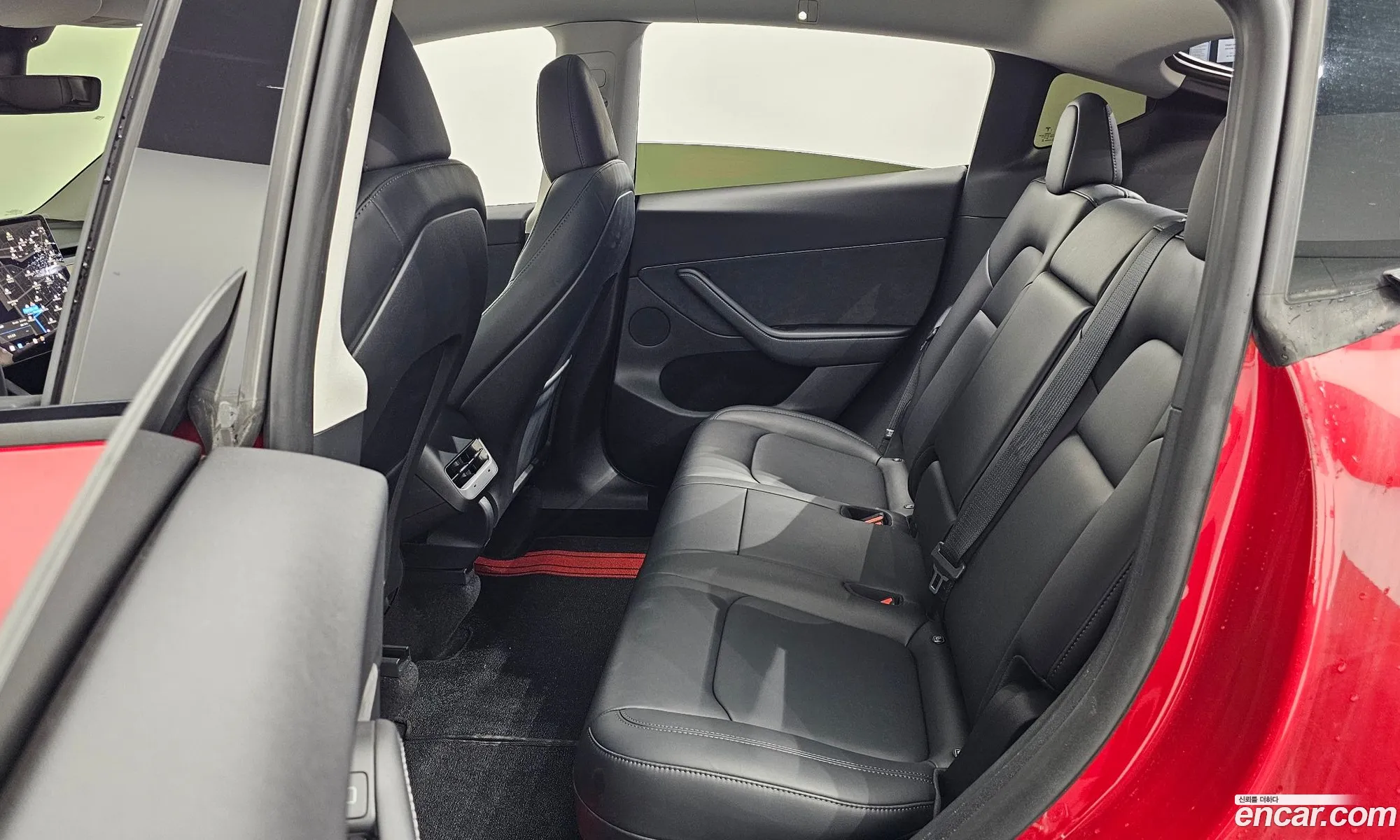 Tesla Model Y 2024 LRWYGCFS5RC402095 — 11