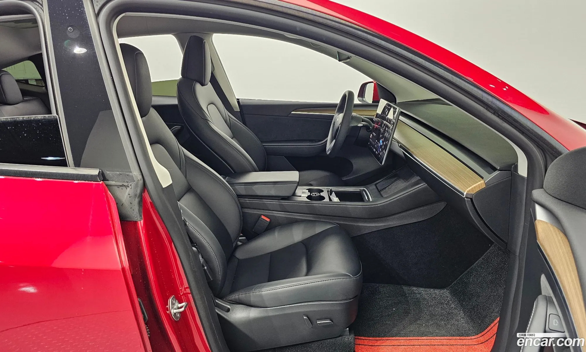 Tesla Model Y 2024 LRWYGCFS5RC402095 — 7