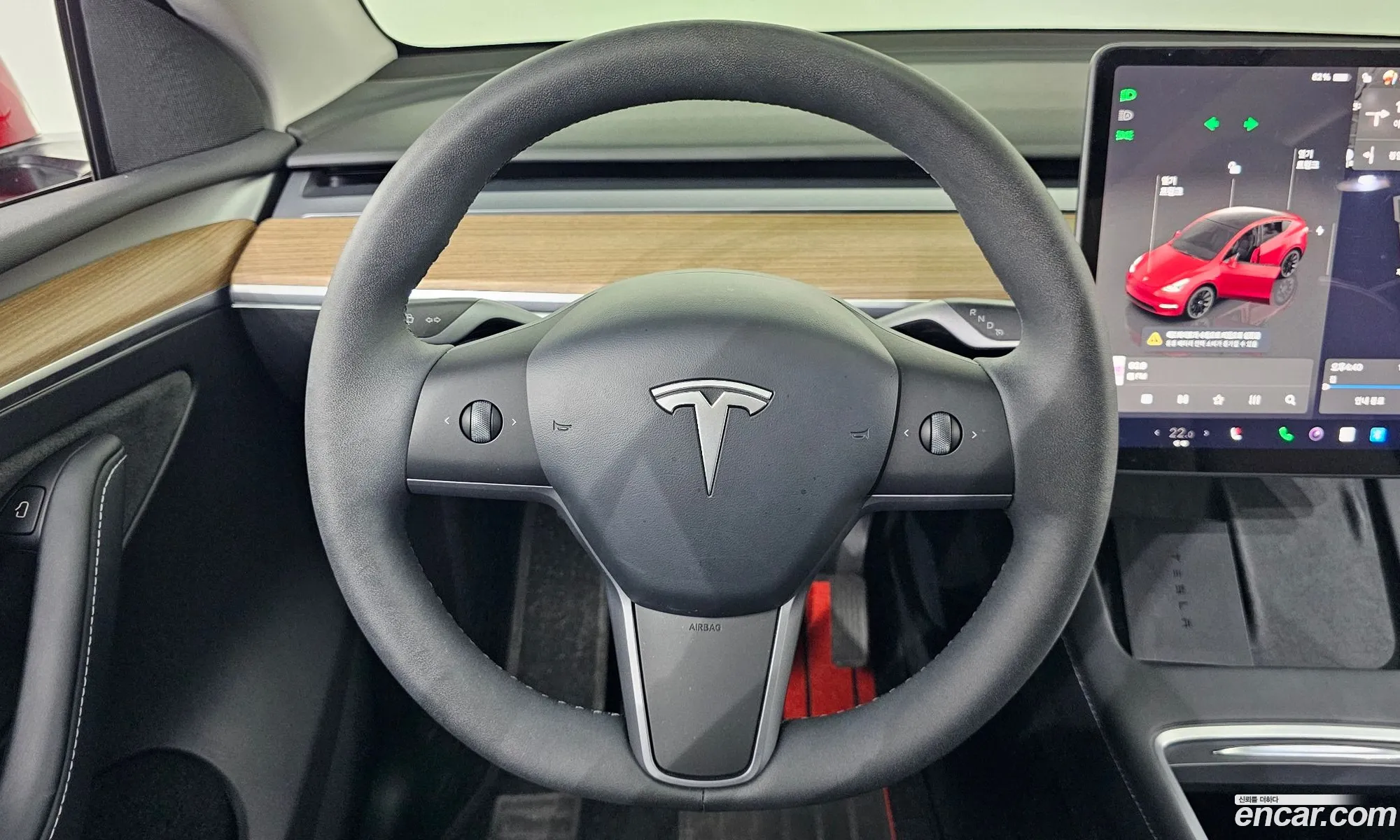 Tesla Model Y 2024 LRWYGCFS5RC402095 — 2
