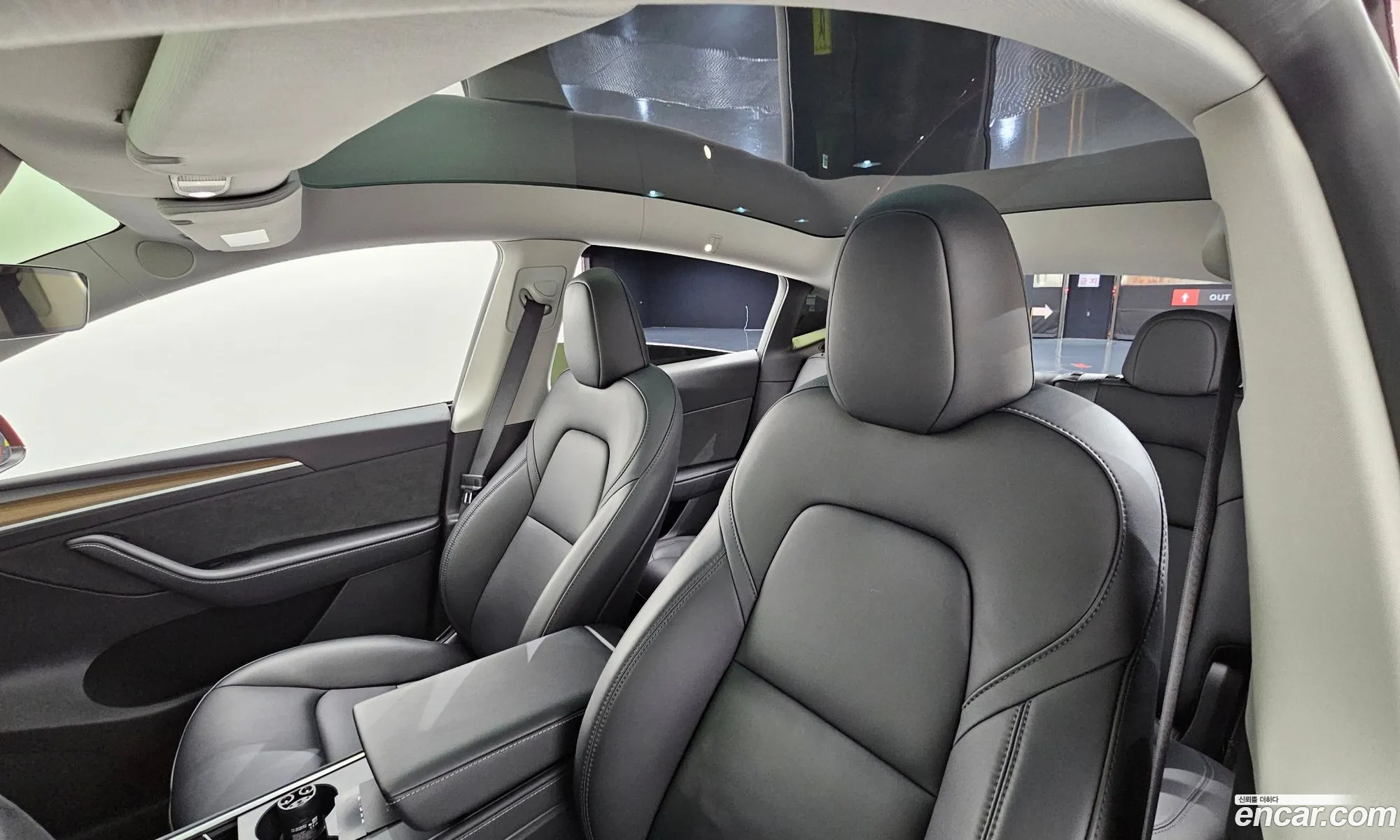 Tesla Model Y 2024 LRWYGCFS5RC402095 — 8