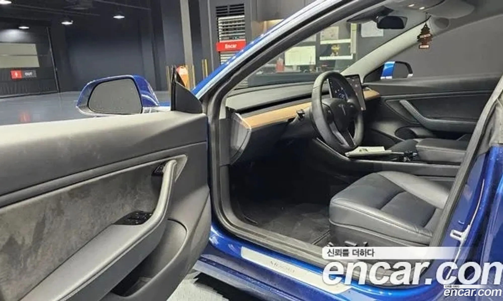 Tesla Model 3 2020 — 17