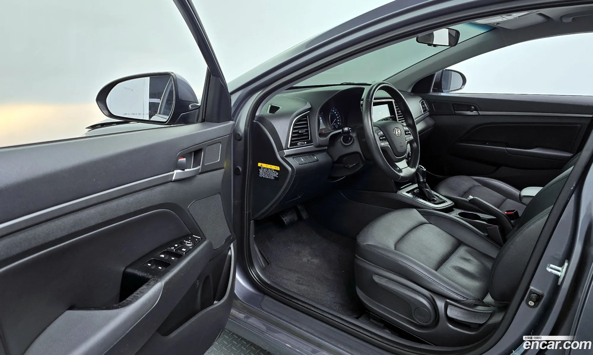 Hyundai Elantra AD 2016 — 4
