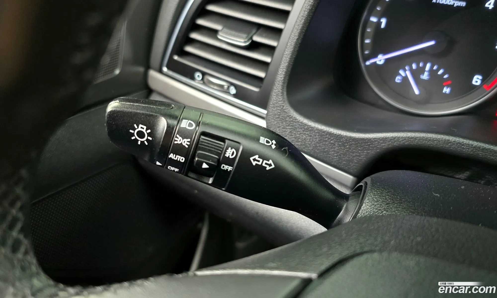 Hyundai Elantra AD 2016 — 8