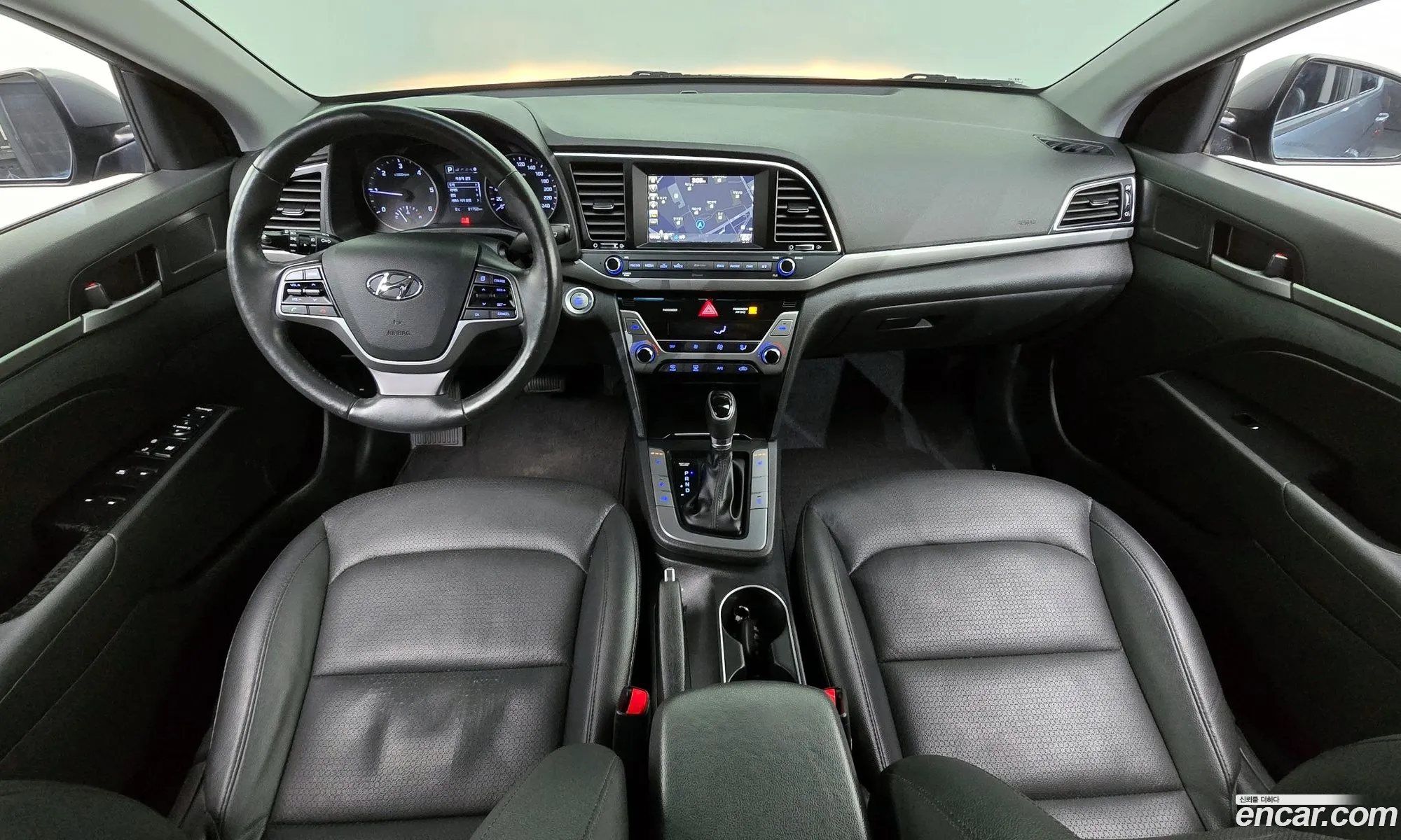 Hyundai Elantra AD 2016 — 9