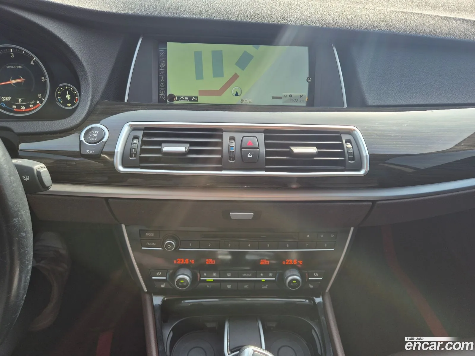 BMW 5 Series GT 2015 — 11