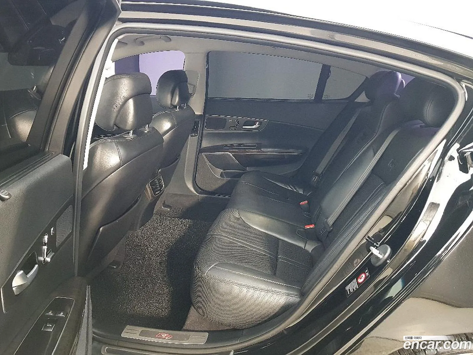 Kia K9 2013 — 9