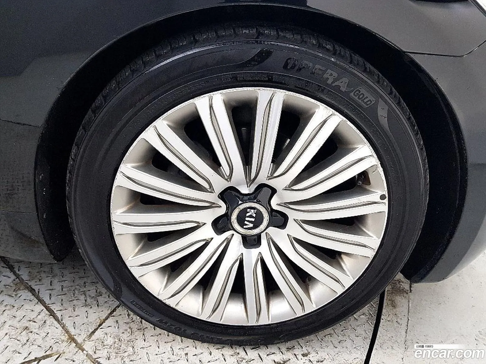 Kia K9 2013 — 14