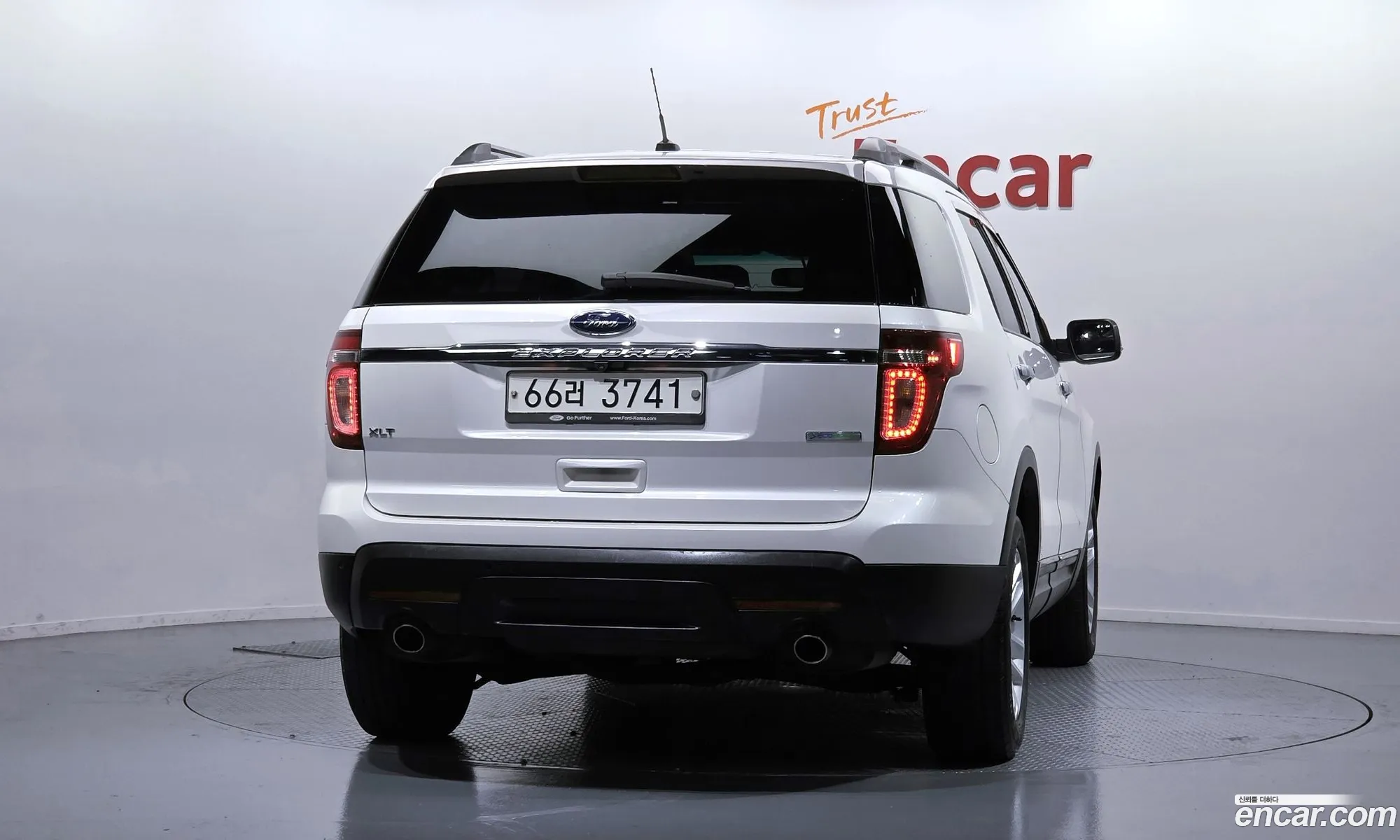 Ford Explorer 2014 1FM5K7D9XEGB46871 — 14