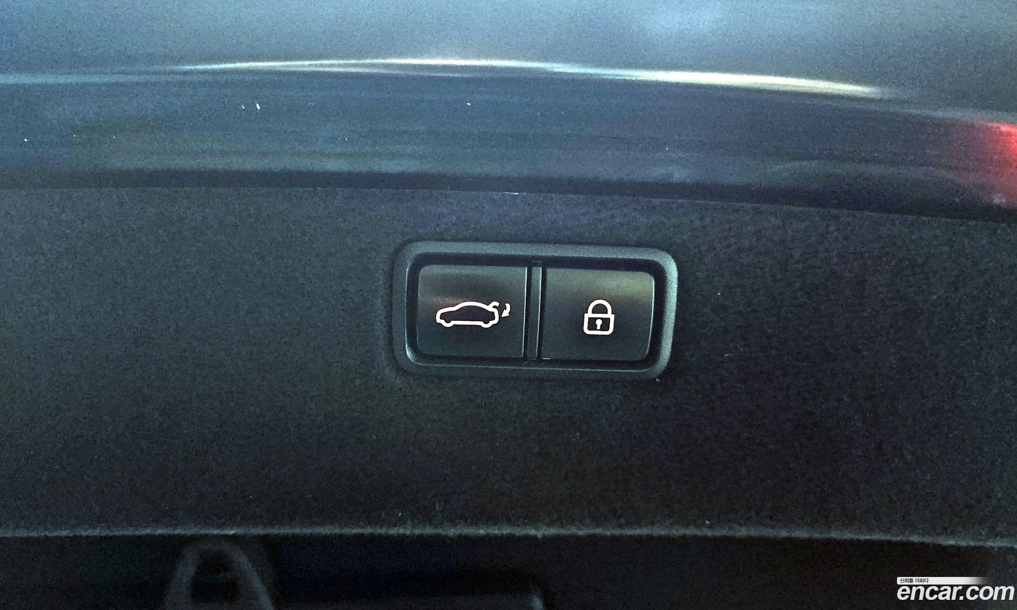 Genesis G80 2017 KMHGM41DDJU259244 — 2