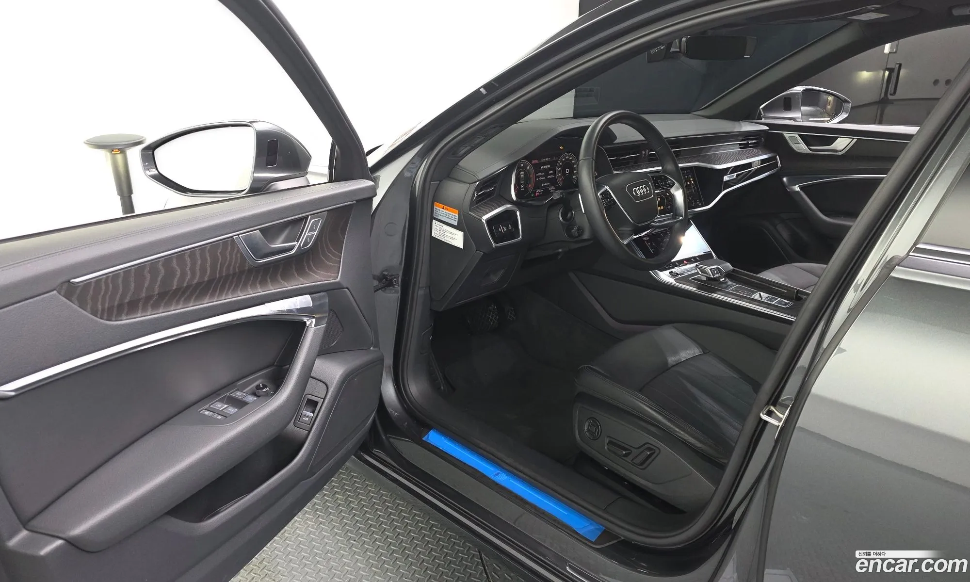 Audi A6 2022 WAUZZZF23NN063658 — 2
