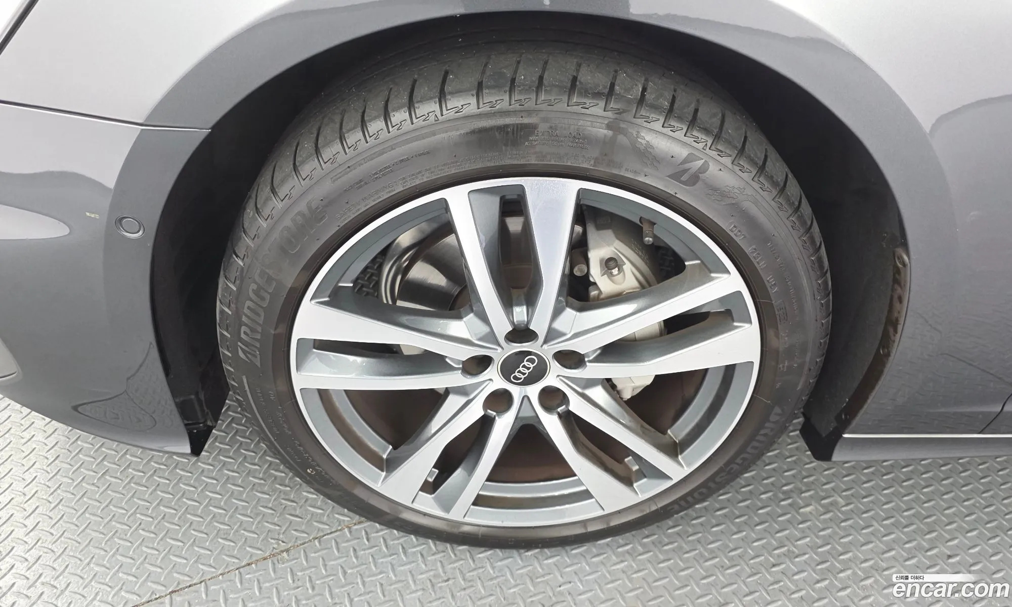 Audi A6 2022 WAUZZZF23NN063658 — 11
