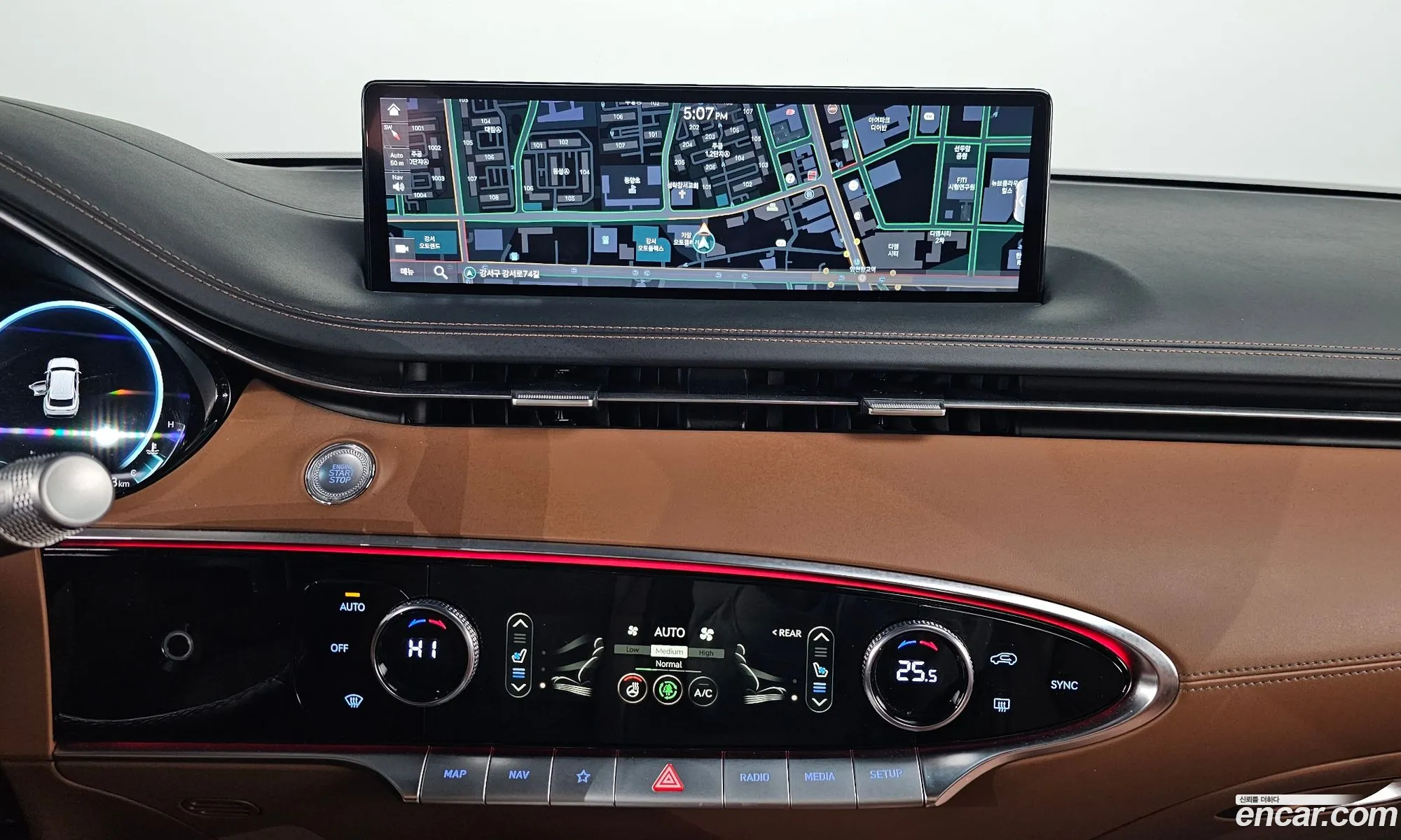 Genesis GV70 2021 — 18